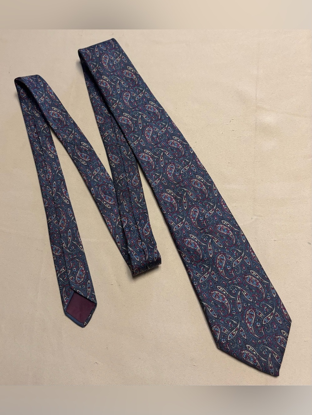 All Silk Milano Hand Made Paisley Neck Tie Blue Burgundy Quiet Luxury READ